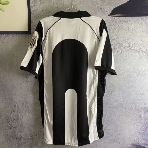 Retro Juventus Home 97/98 - Image 2