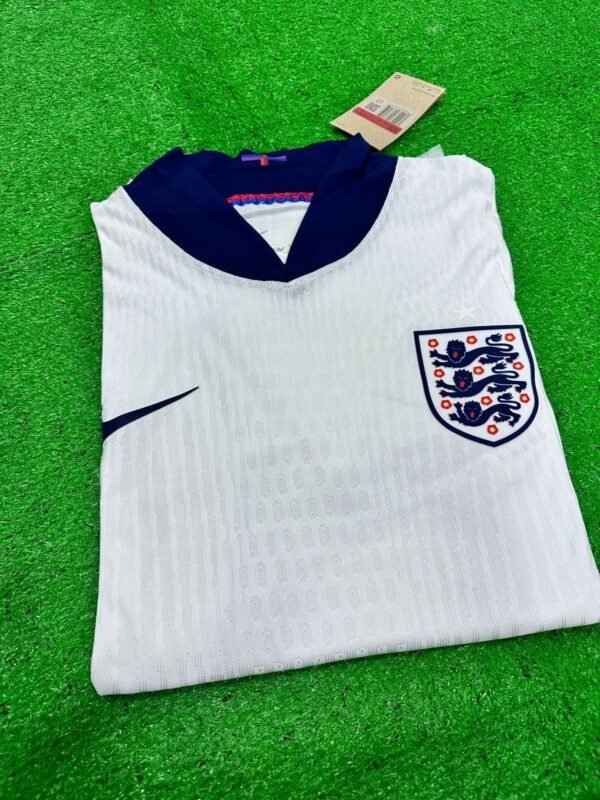 ENGLAND HOME EURO 2024
(Player version) - Image 3