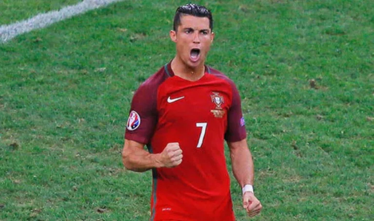 4. Cristiano Ronaldo – Portugal Euro 2016 Jersey