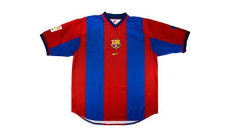 1. 1998/1999 Barcelona Kit – The Centenary Masterpiece