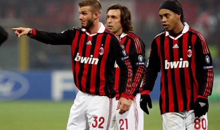 10. The Energetic 2009/10 AC Milan Kit